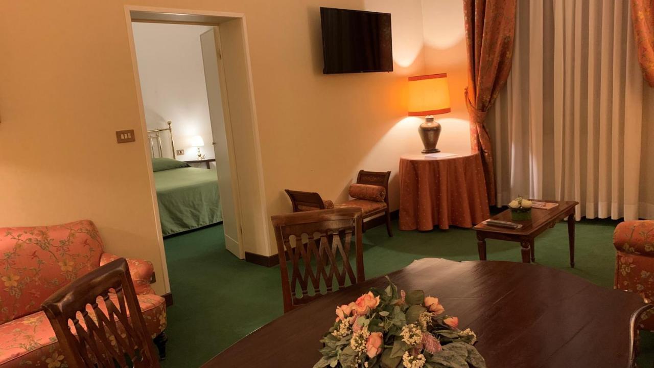 Hotel Roma Болонья Экстерьер фото