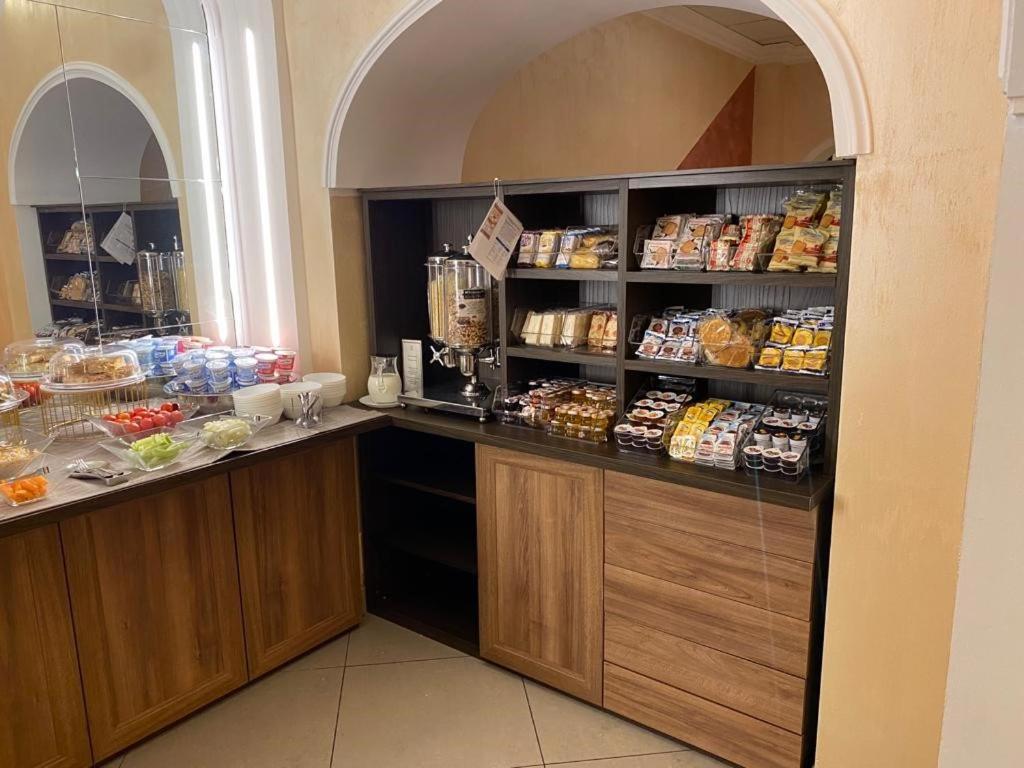 Hotel Roma Болонья Экстерьер фото