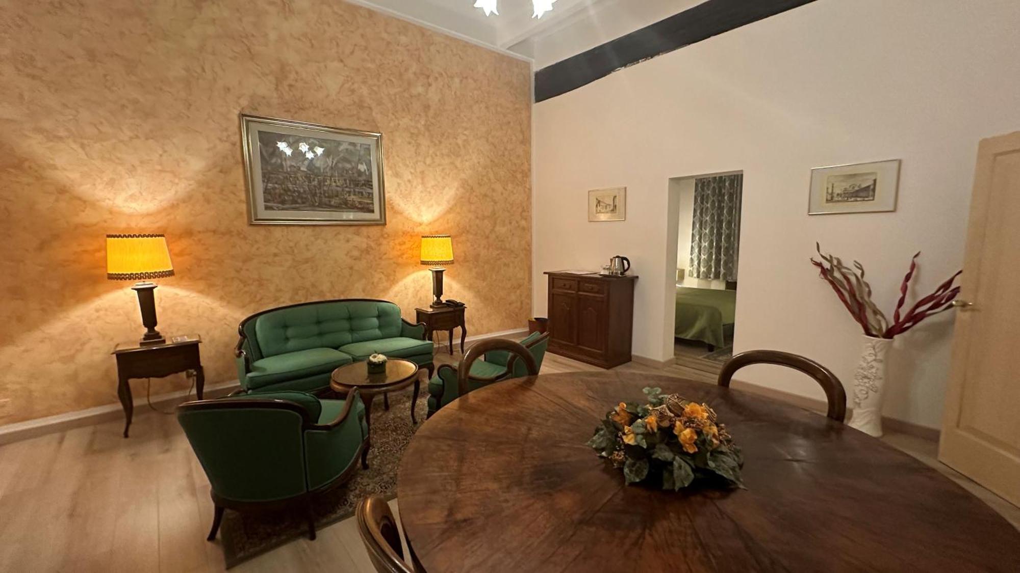 Hotel Roma Болонья Экстерьер фото