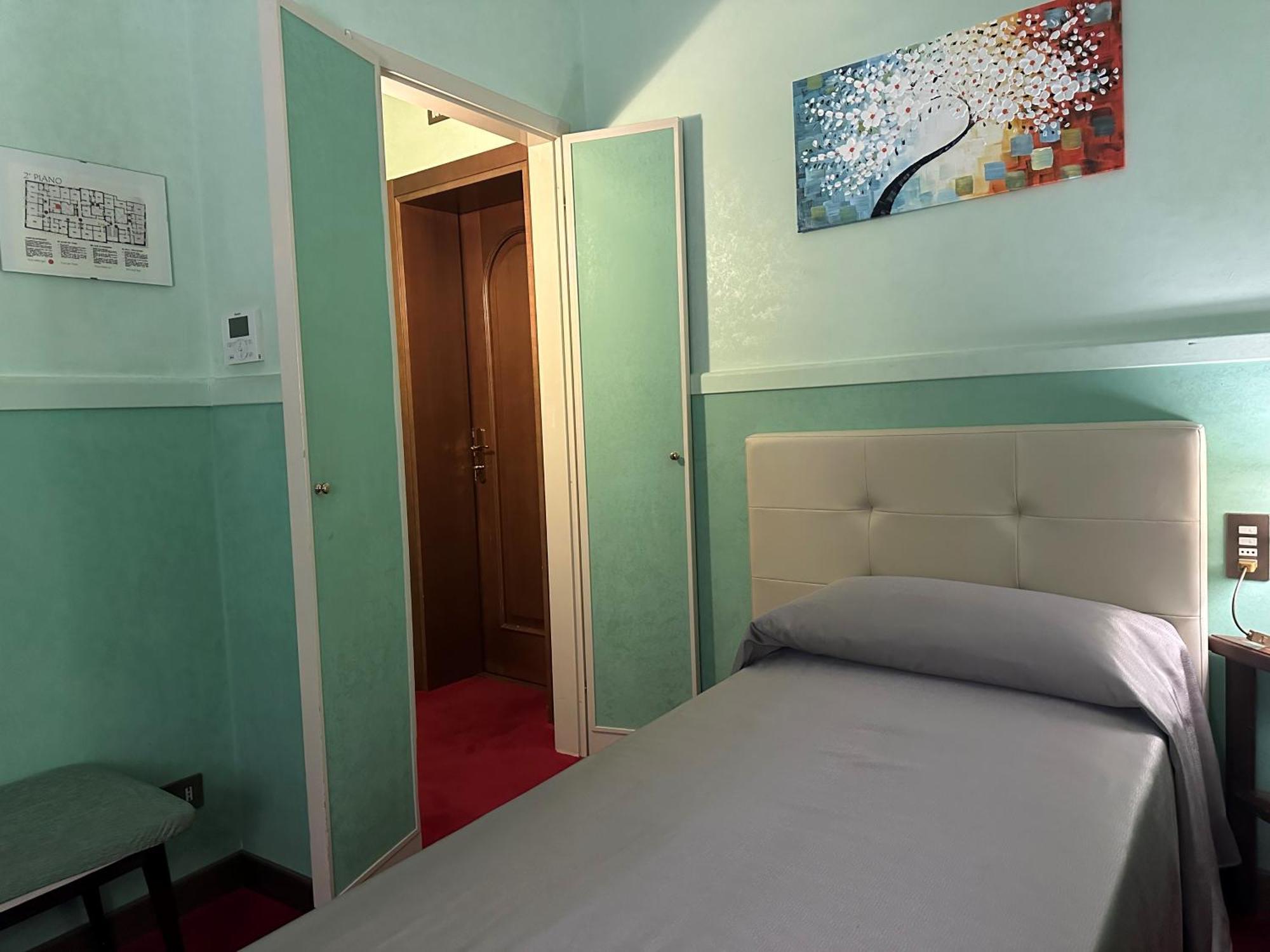 Hotel Roma Болонья Экстерьер фото