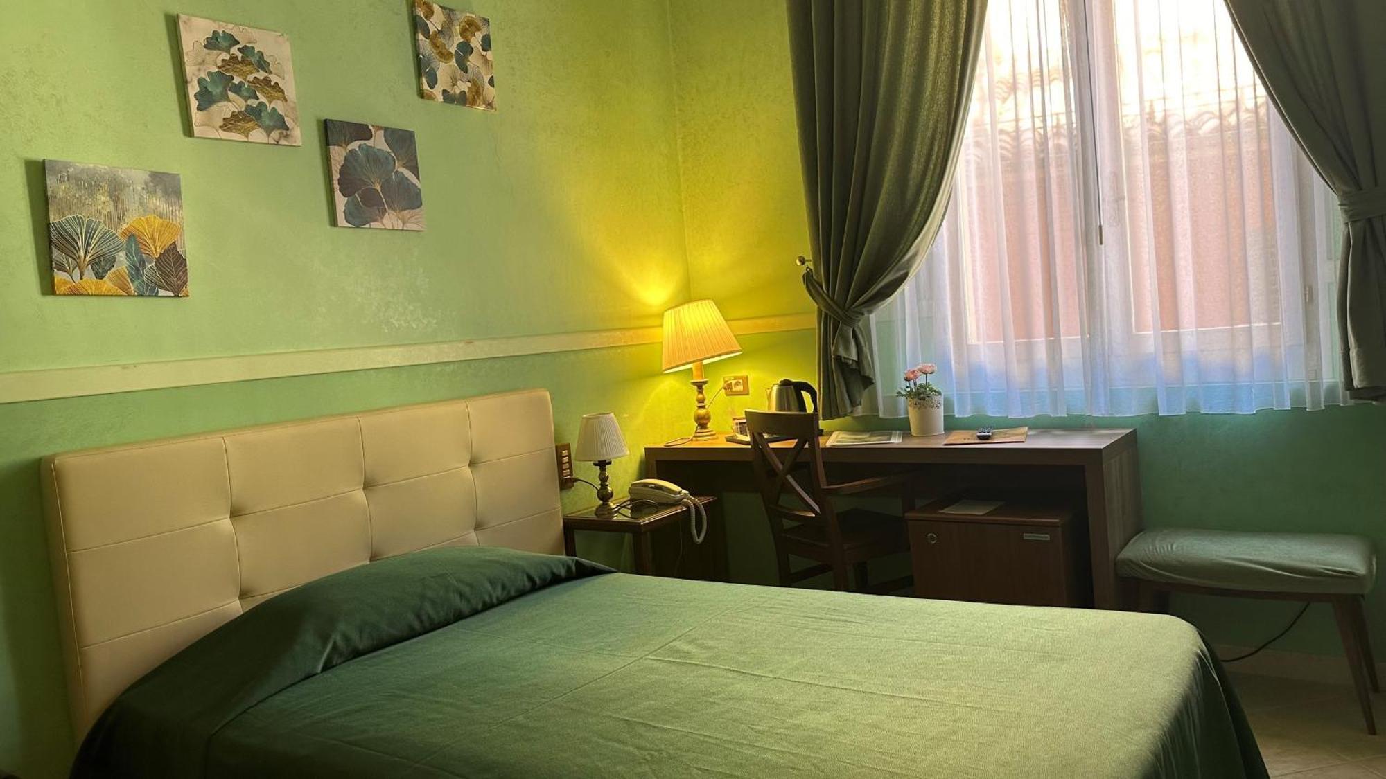 Hotel Roma Болонья Экстерьер фото